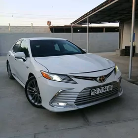 Toyota Camry 2018