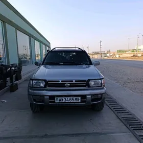 Nissan Pathfinder 1999