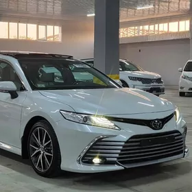 Toyota Camry 2024