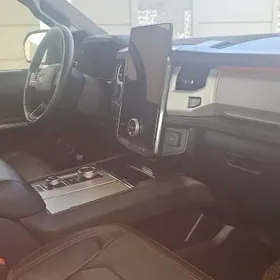 Ford Expedition 2022