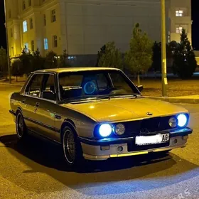 BMW 530 1986