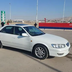 Toyota Camry 2001