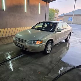 Toyota Camry 1999