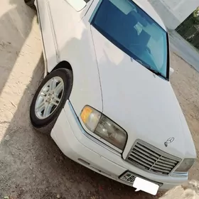 Mercedes-Benz W201 1994