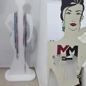 aksesuar manken plakat