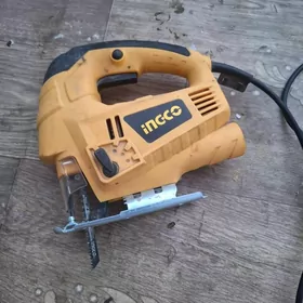 Lobzik agaç kesýän