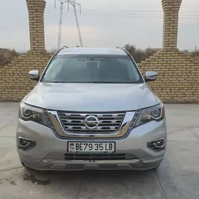 Nissan Pathfinder 2020