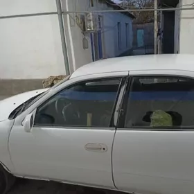 Toyota Sprinter 1993