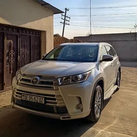 Toyota Highlander 2018