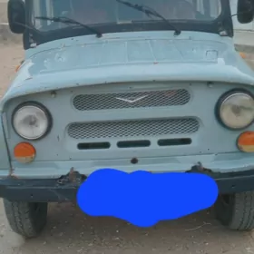 UAZ 469 2002