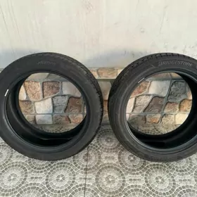 BRIDGESTONE235/45/18