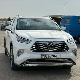 Toyota Highlander 2020