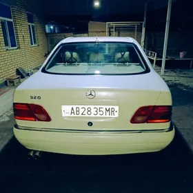 Mercedes-Benz E320 1996