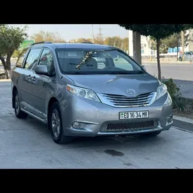 Toyota Sienna 2012