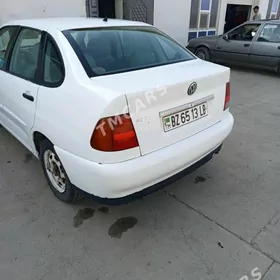 Volkswagen Polo 2001