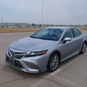 Toyota Camry 2022