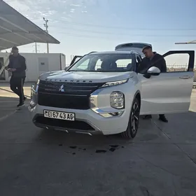 Mitsubishi Outlander 2022