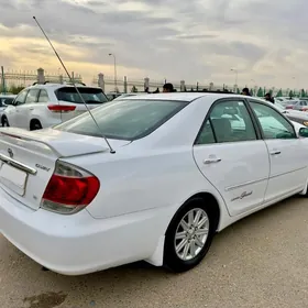 Toyota Camry 2004