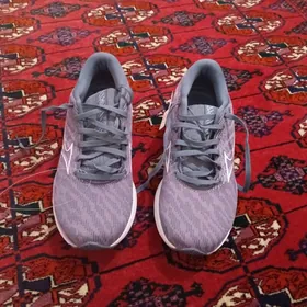 krosowka zenanyňky Mizuno