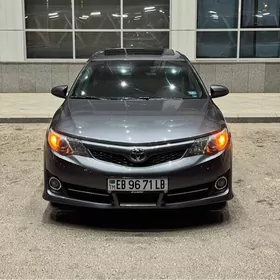 Toyota Camry 2013