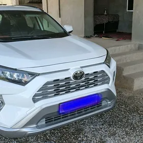 Toyota RAV4 2020