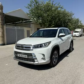 Toyota Highlander 2019