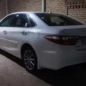 Toyota Camry 2017