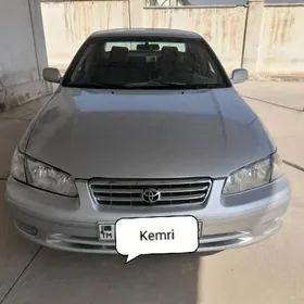 Toyota Camry 2000