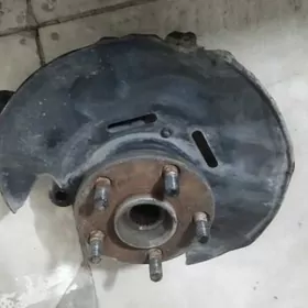 Corolla poworotni kulak 2005