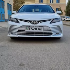 Toyota Camry 2020