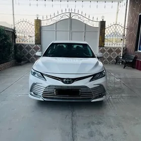 Toyota Camry 2020