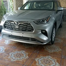 Toyota Highlander 2023