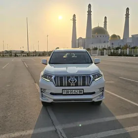 Toyota Land Cruiser Prado 2023