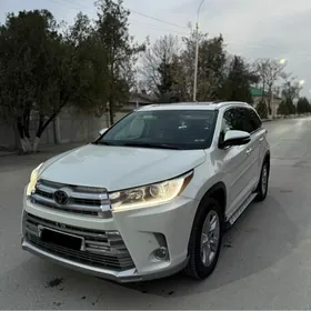 Toyota Highlander 2017