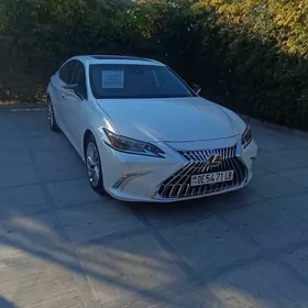 Lexus ES 350 2019