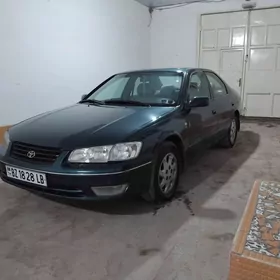 Toyota Camry 1999