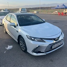 Toyota Camry 2018