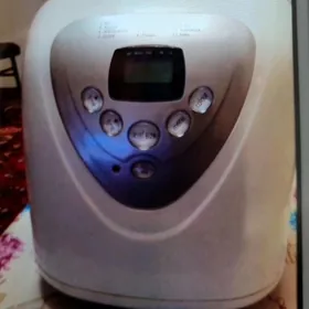 Хлебопечка и тестомесилка