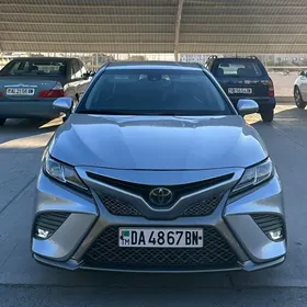 Toyota Camry 2018