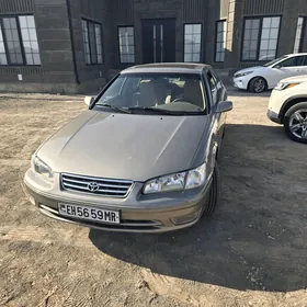 Toyota Camry 1999