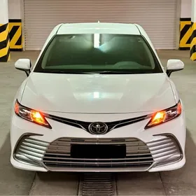 Toyota Camry 2022
