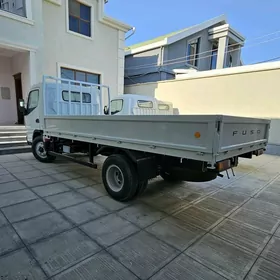 Mitsubishi Canter 2025