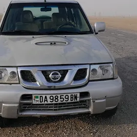 Nissan Terrano 2003