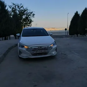 Hyundai Elantra 2019