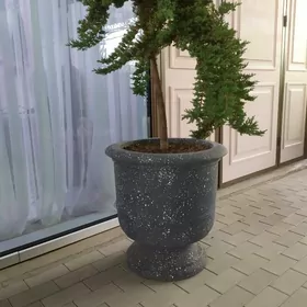 горшок бетонный