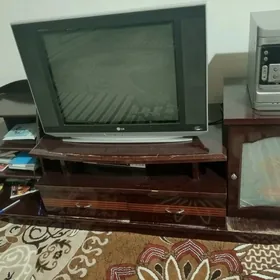 televizor LC ulusy oñkiler