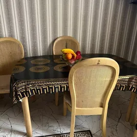 Стол  и стулья