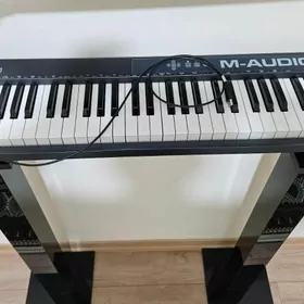 m audio keystation 61 midi
