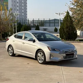 Hyundai Elantra 2020