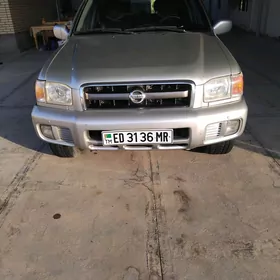 Nissan Pathfinder 2004